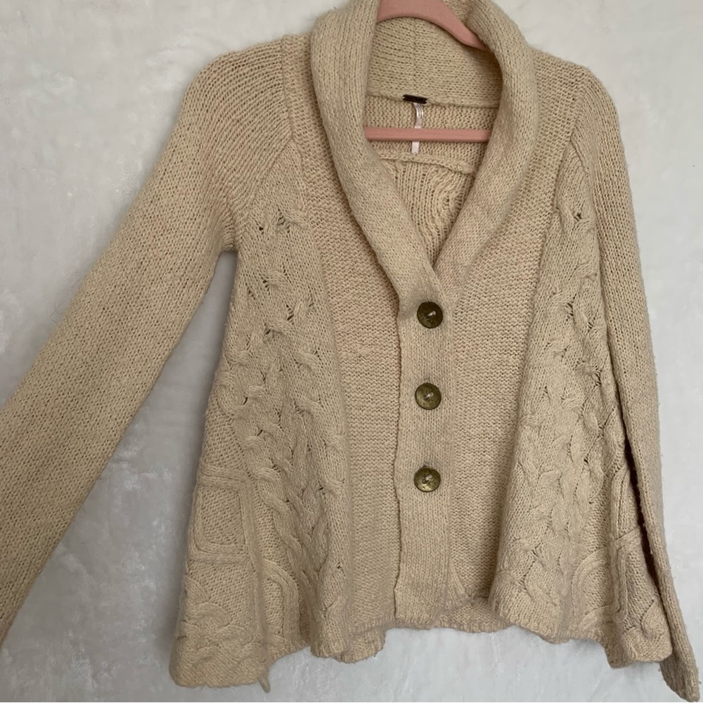 Free People Cardigan, Gold buttons Button Up, Color Beige, Size XS
